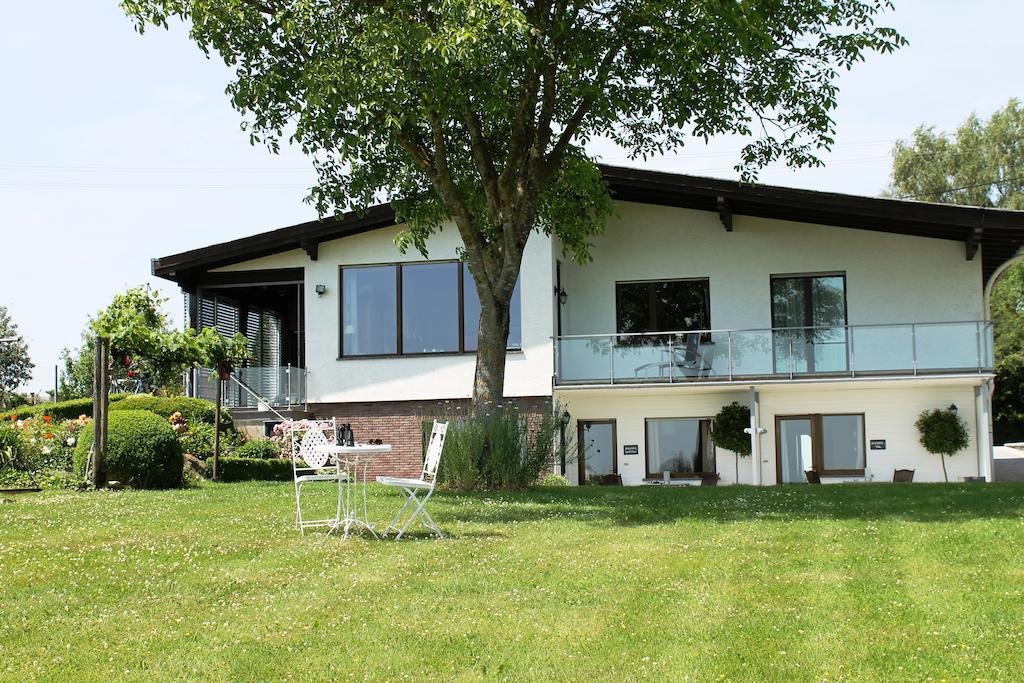 Ferienwohnungen Eifelblick Lutzerath Extérieur photo