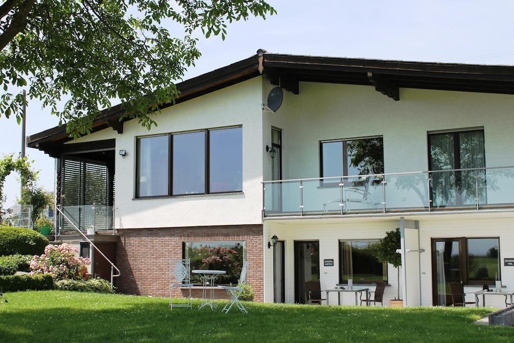 Ferienwohnungen Eifelblick Lutzerath Extérieur photo